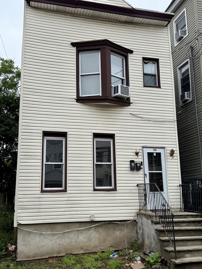 Building Photo - 33 Fulton Ave Unit 1