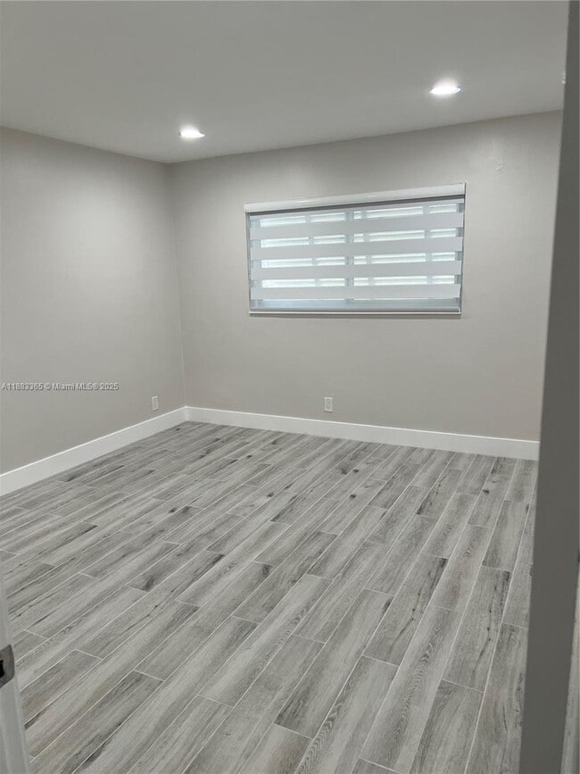 Building Photo - 1200 Mariposa Ave Unit D102 Rental
