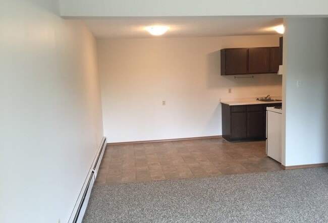 Photo - Sylvia Manor