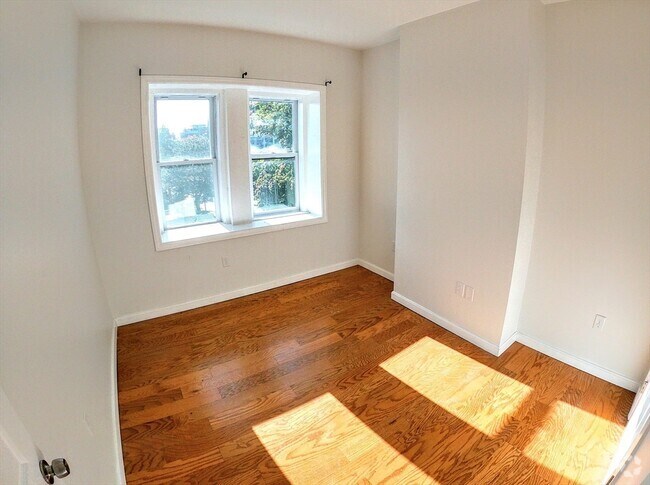 Building Photo - 608 Shawmut Ave Unit 1 Rental