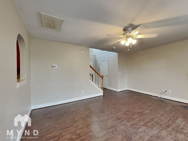 Photo - 112 Tyler Gate Ln