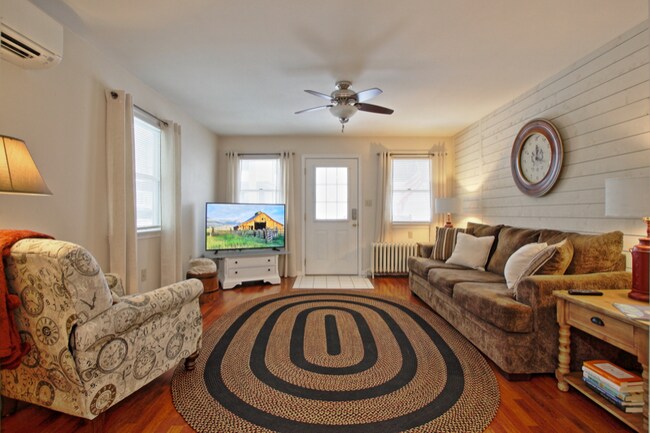 Photo - 123 S Railroad St