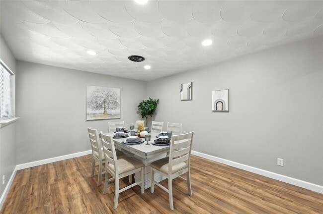 Photo - 214 Dorris Dr