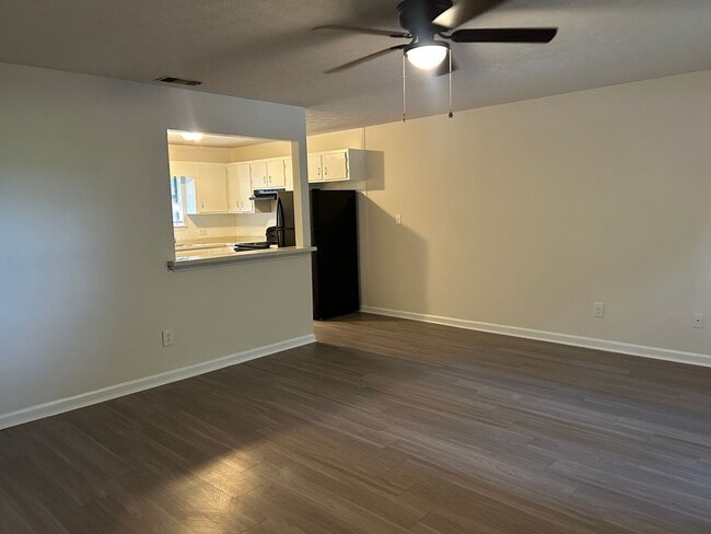Photo - 1010 Wellington Dr