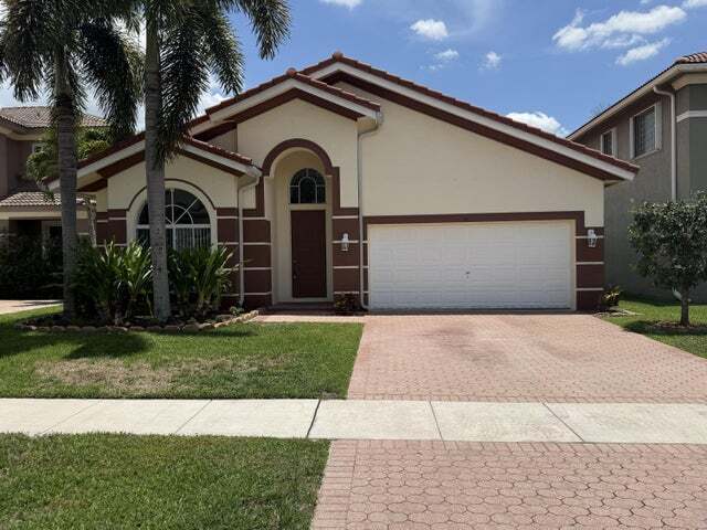 Photo - 9084 Silver Glen Way
