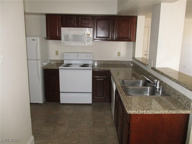 Photo - 6800 E Lake Mead Blvd Unidad 2113 Rental