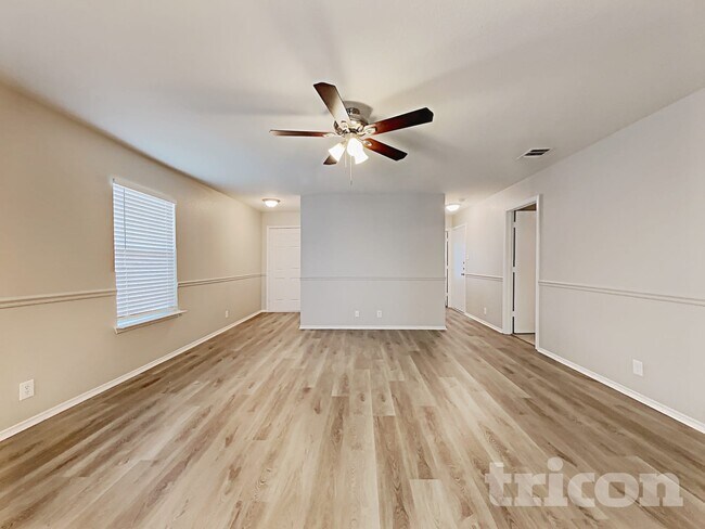 Photo - 2007 Mission Cove