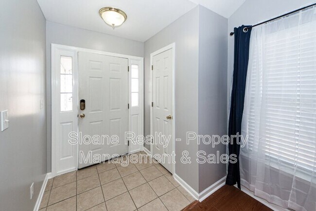 Photo - 7856 High Maple Cir