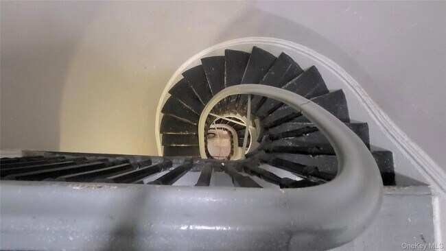 Photo - 65 S Hamilton St