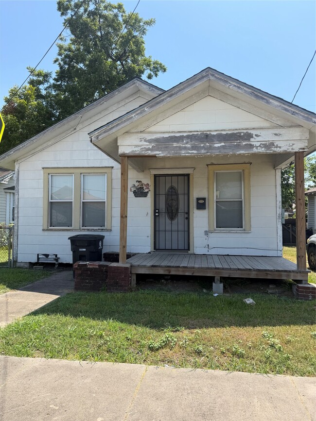 Building Photo - 6830 Avenue I