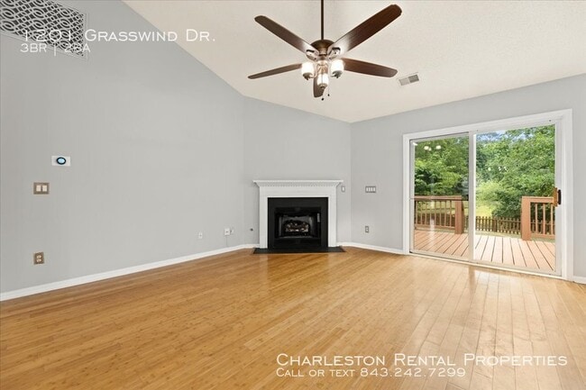 Photo - 1201 Grasswind Dr