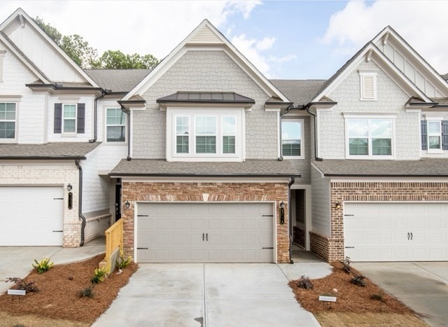 Building Photo - Beautifully designed 3-bedroom, 2.5-bath end-unit townhome in Suwanee
