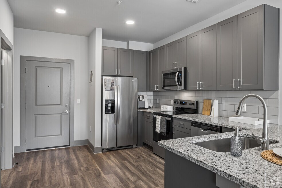 S2 Studio 1BR, 1BA - 593SF - Kitchen