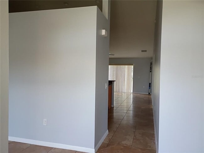 Photo - 715 Palaiseau Ct