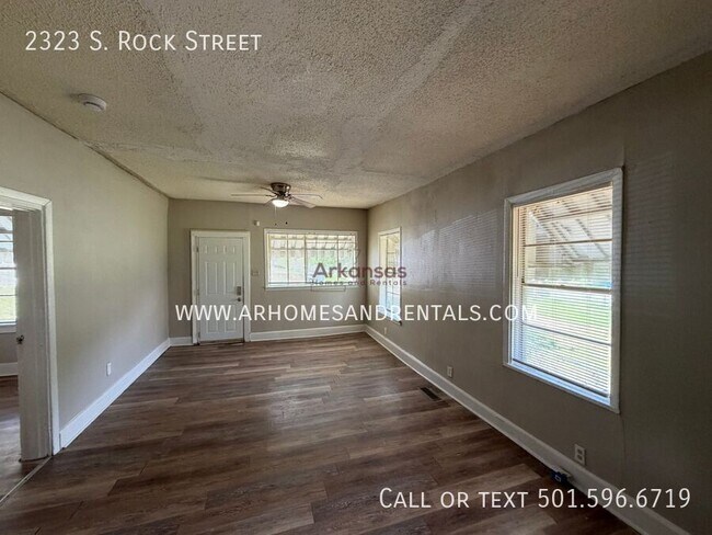 Photo - 2323 S Rock St