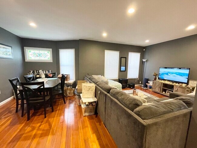 Photo - 25 Sudan St Unit 1