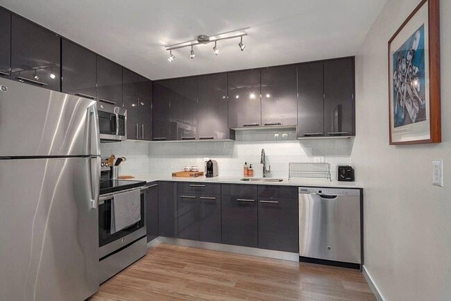 Photo - The Puget Vista Apartments