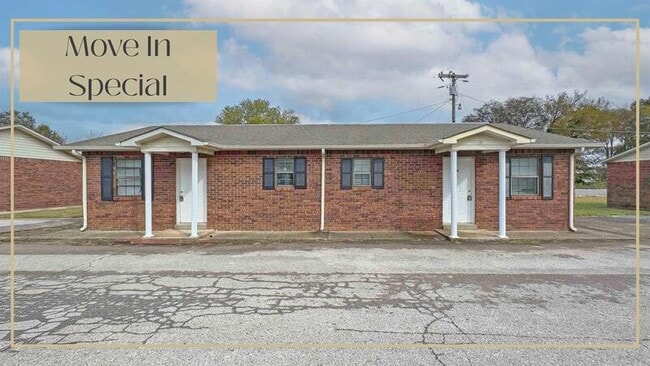 Building Photo - 404 -10 Thompsonville Lane