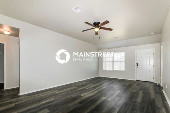Photo - 4 Bedroom Pet-Friendly Home in Mustang, OK with Main Street Renewal