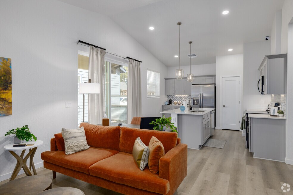 Polaris 1BR, 1BA - 840SF - Living Room/Kitchen