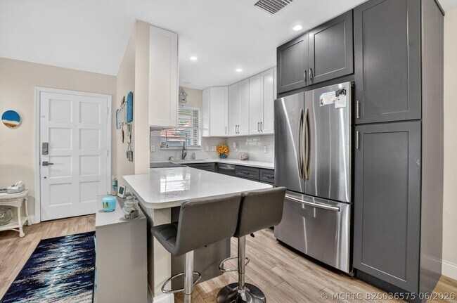 Photo - 1050 NW 13th St Unit 281d