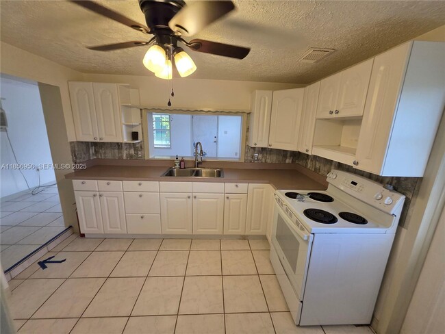 Photo - 4321 Kirby Loop Rd Unit 2