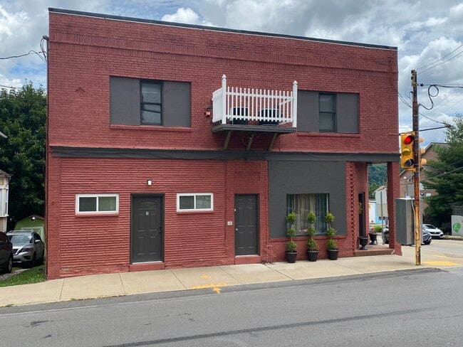 Building Photo - 1447 State Ave Unit 6