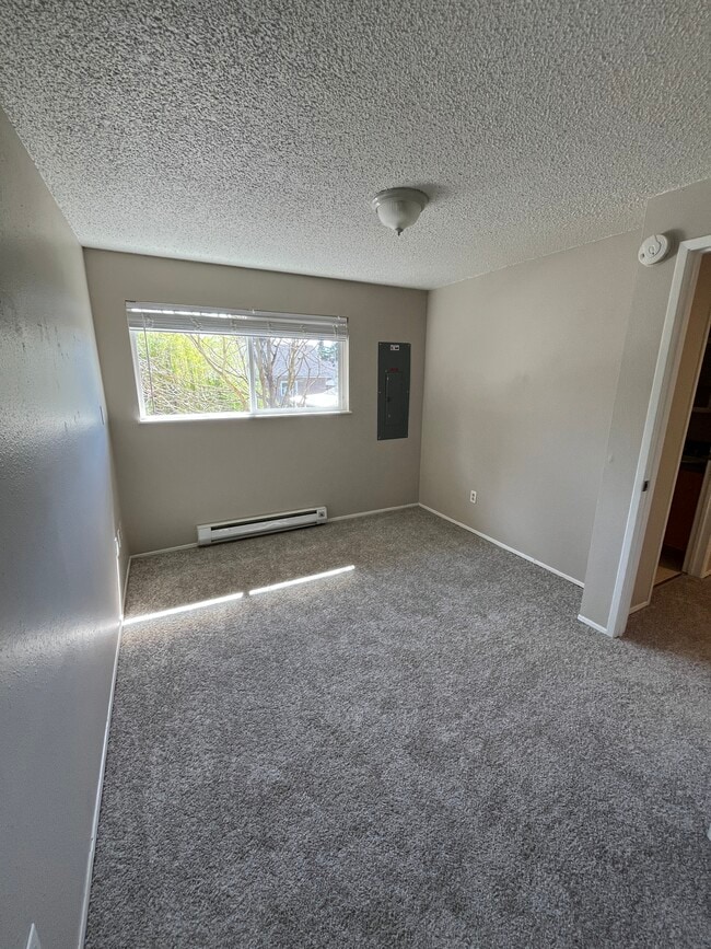 Photo - 4165 SE Cesar E Chavez Blvd