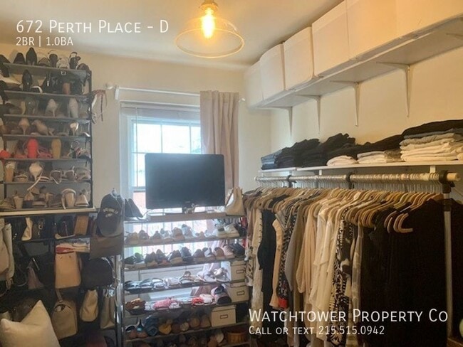 Photo - 672 Perth Pl Unit D