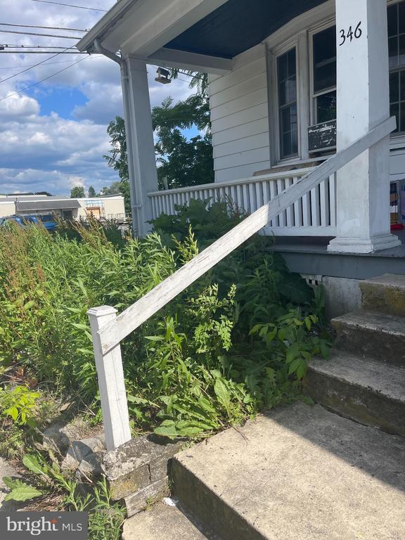 Photo - 346 E North St