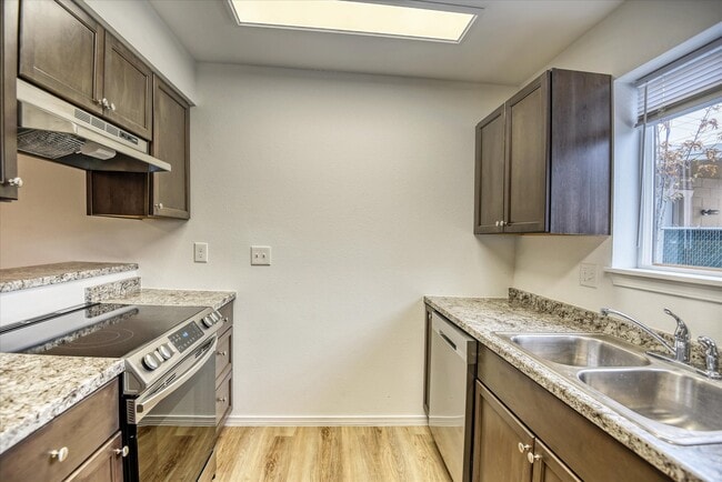 Photo - 3002 N Crestline St