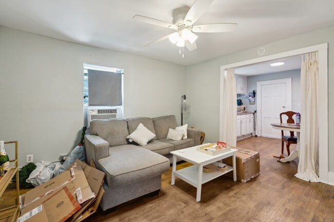 Photo - 13 Norman St Unidad 13 Norman  B