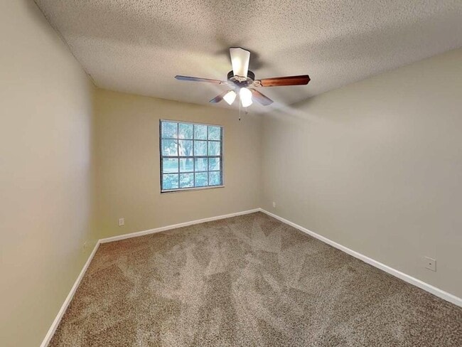 Photo - 5830 NW 40th Ln