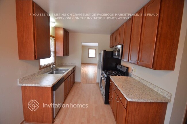 Photo - 5901 2nd St NE