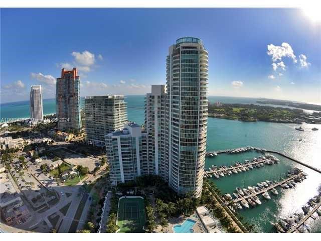 Photo - 1000 South Pointe Dr Condominio Unidad 408