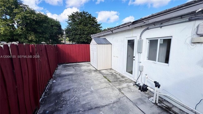 Photo - 165 NE 162nd St