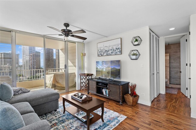 Photo - Elevated Island Living: High-Floor Corner Gem with Harbor & Sunset Vistas Unit 1801