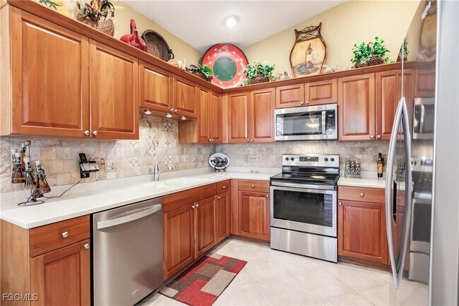 Building Photo - 3011 Meandering Way Unit 202
