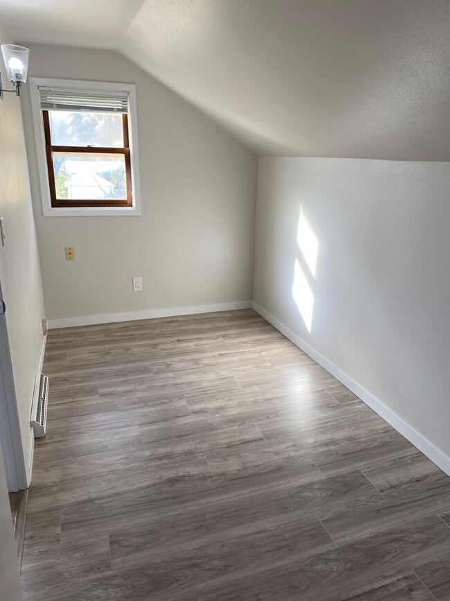 Photo - Clermont Unit 1/2