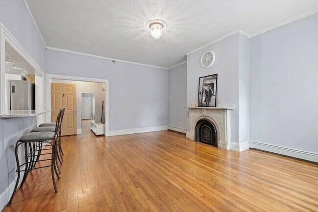 Photo - 182 Bowen St Unit 11
