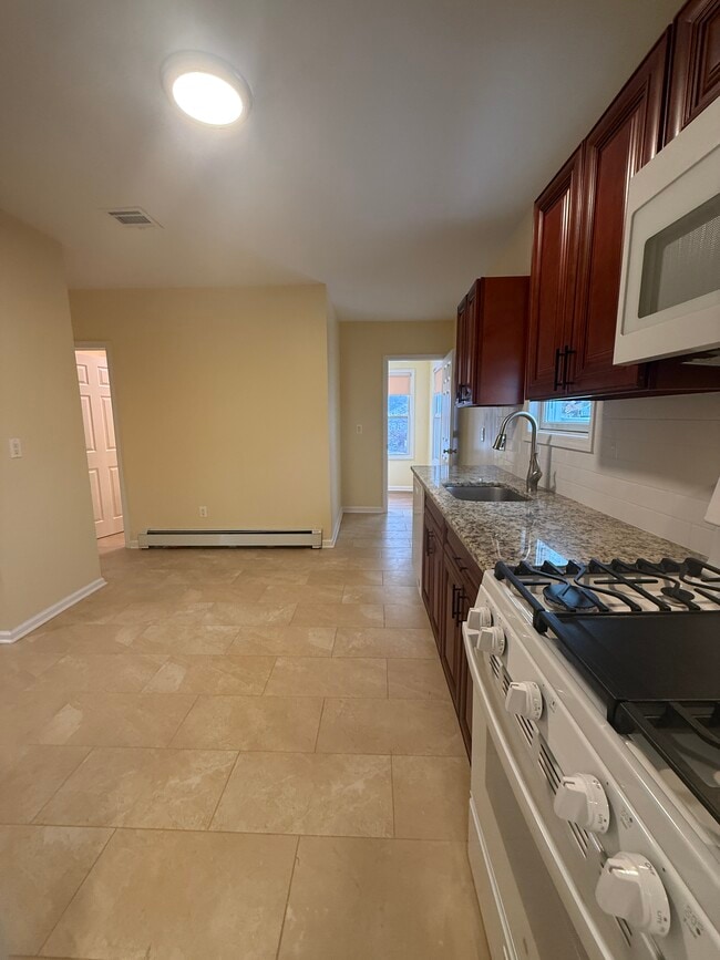 Photo - 7 Cortland St Unit Second Floor