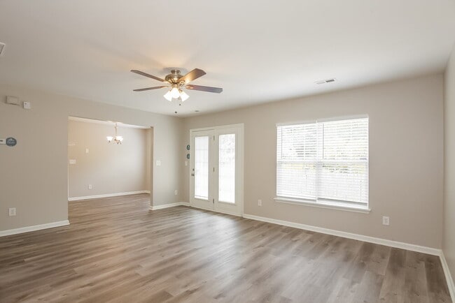 Photo - 133 Arbridge Ct