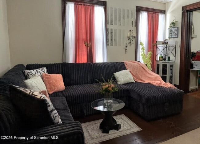 Photo - 1220-1222 Schlager St