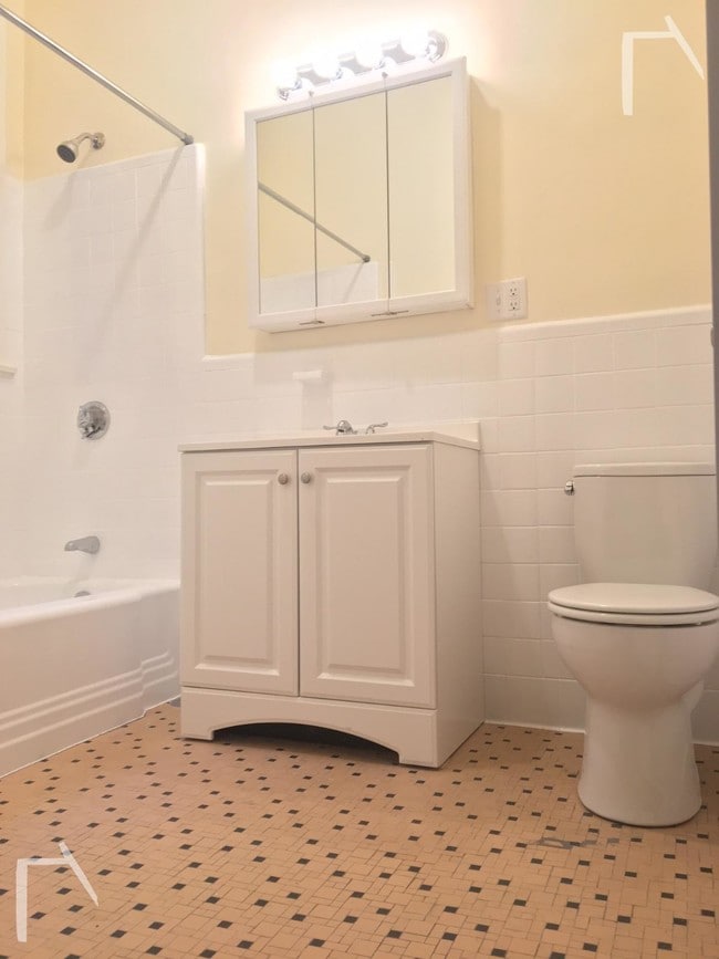 Photo - 1463 Beacon St Unidad 24