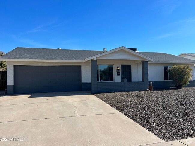Building Photo - 7229 N 41st Dr Rental