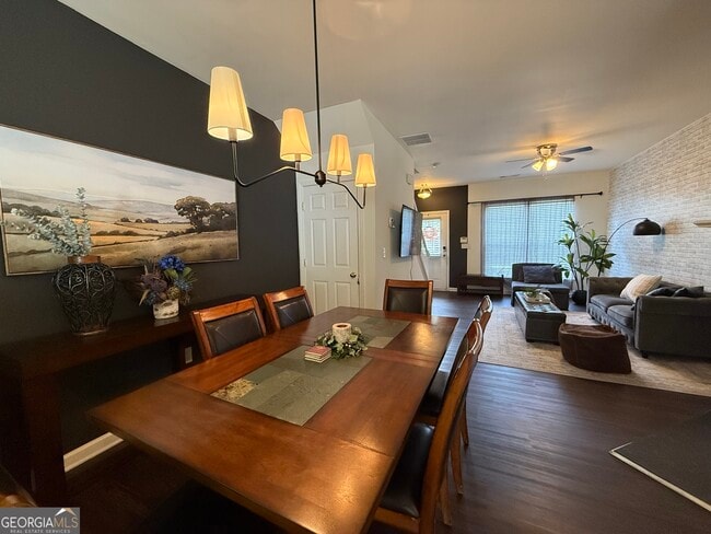 Photo - 1524 Cove Creek Cir