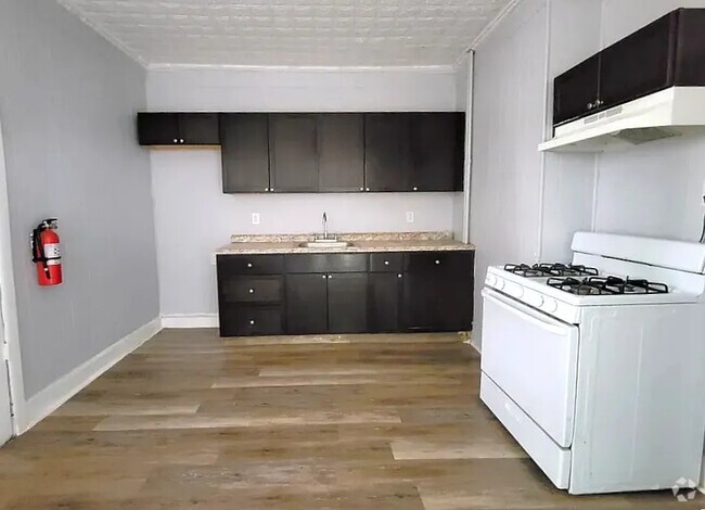 Building Photo - 597 15th Ave Unit 1 Rental