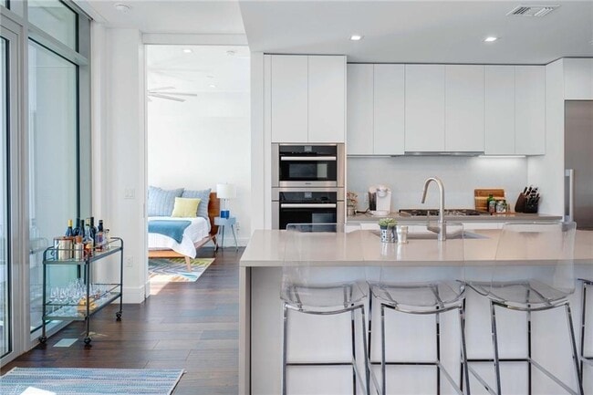 Photo - 501 West Ave Unit 1005