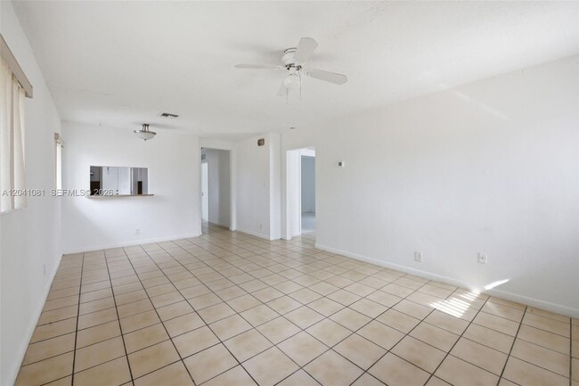 Photo - 7521 NW 1st Ave Unidad 7523
