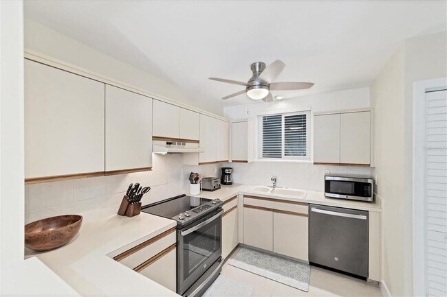 Photo - 500 S Washington Dr Unit 18B